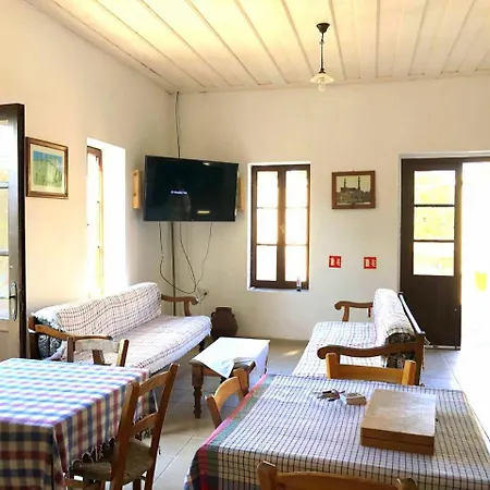 The Nitovikla Eco-agro Boutique&pool&restaurant&wine House * Rizokarpaso